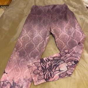 Women’s yoga pants